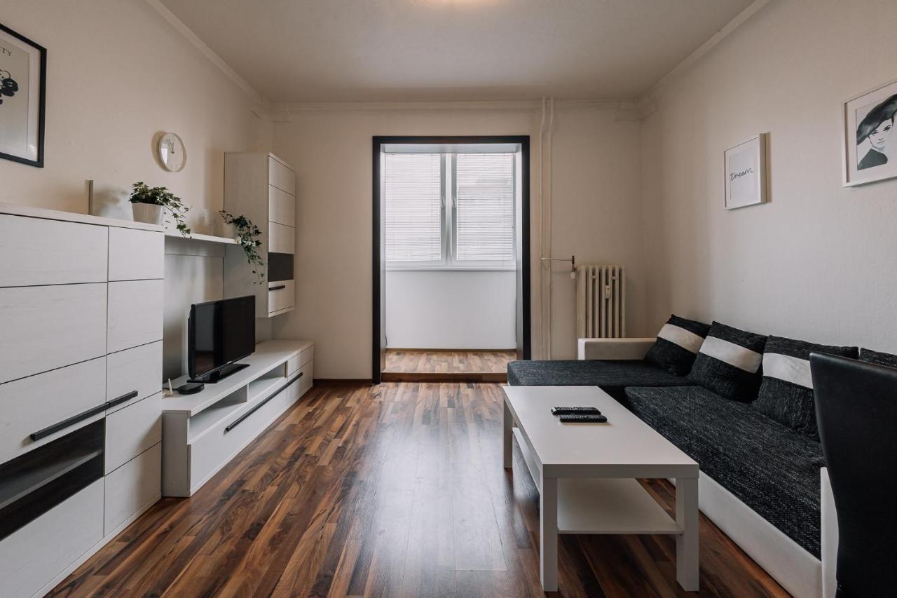 Cozy Apartment In Ruzinov Братислава Екстер'єр фото